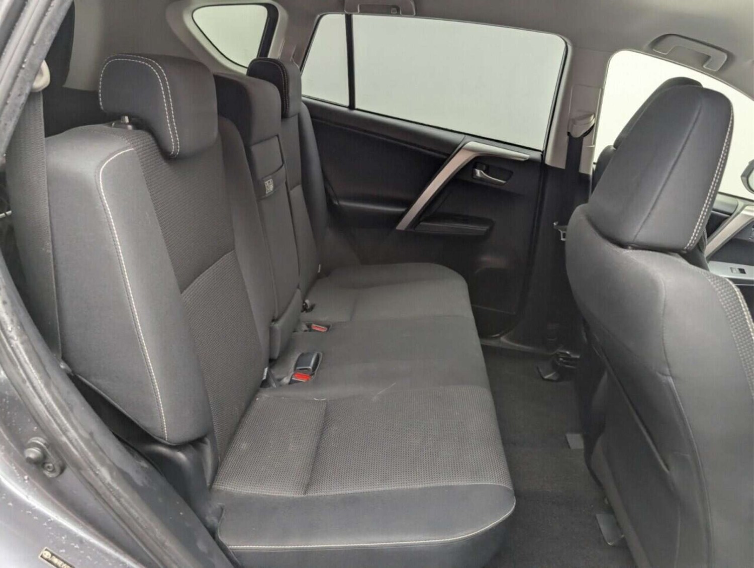 Used Toyota RAV4 2018 for sale - 77714036: Photo 24