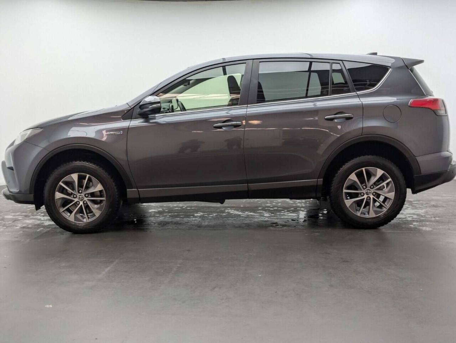 Used Toyota RAV4 2018 for sale - 77714036: Photo 5