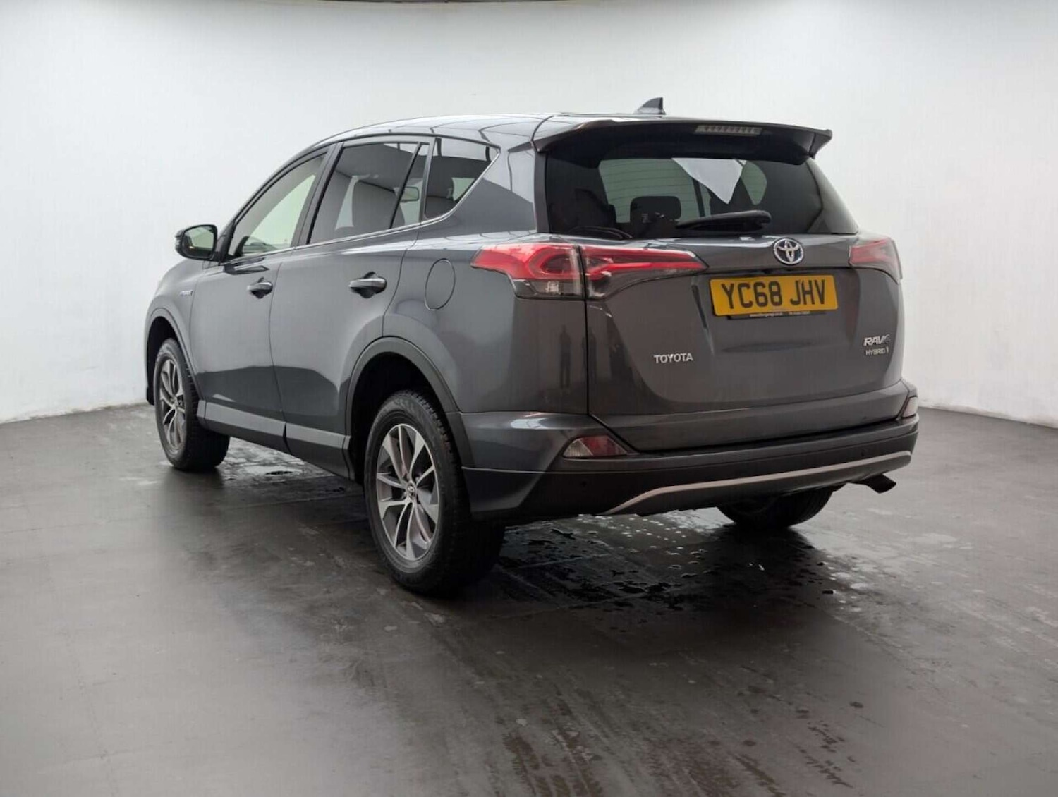 Used Toyota RAV4 2018 for sale - 77714036: Photo 6