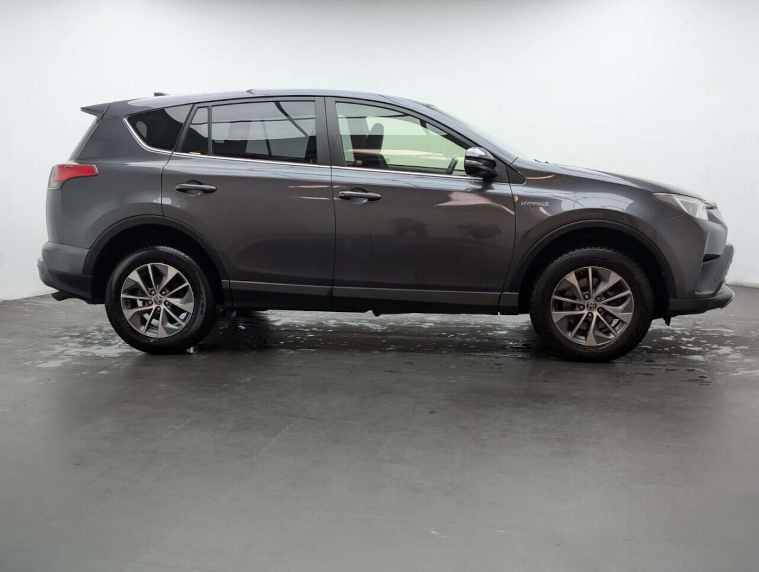 Used Toyota RAV4 2018 for sale - 77714036: Photo 9