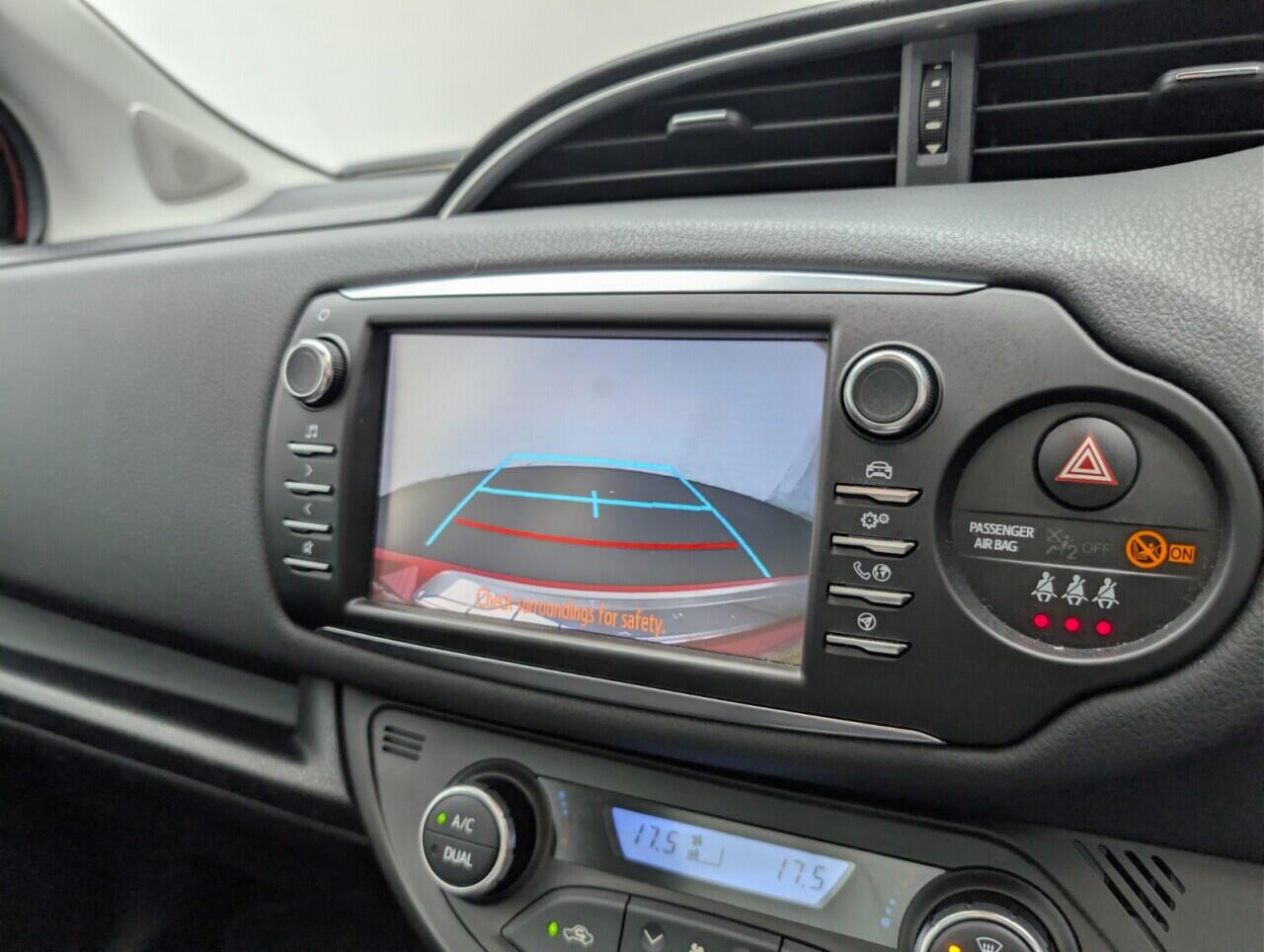 Used Toyota Yaris 2017 for sale - 76801182: Photo 12