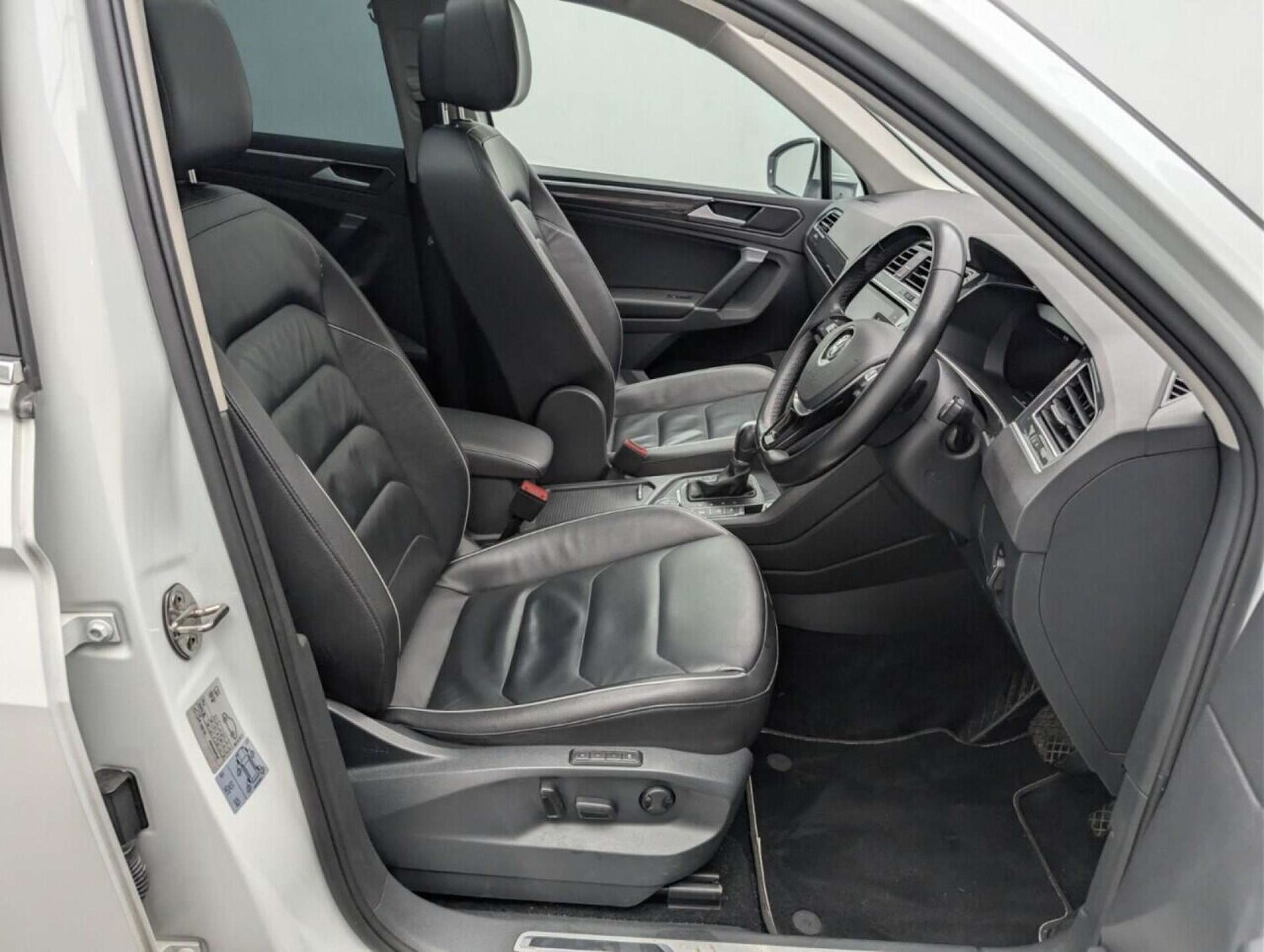 Used Volkswagen Tiguan 2017 for sale - 77713011: Photo 12