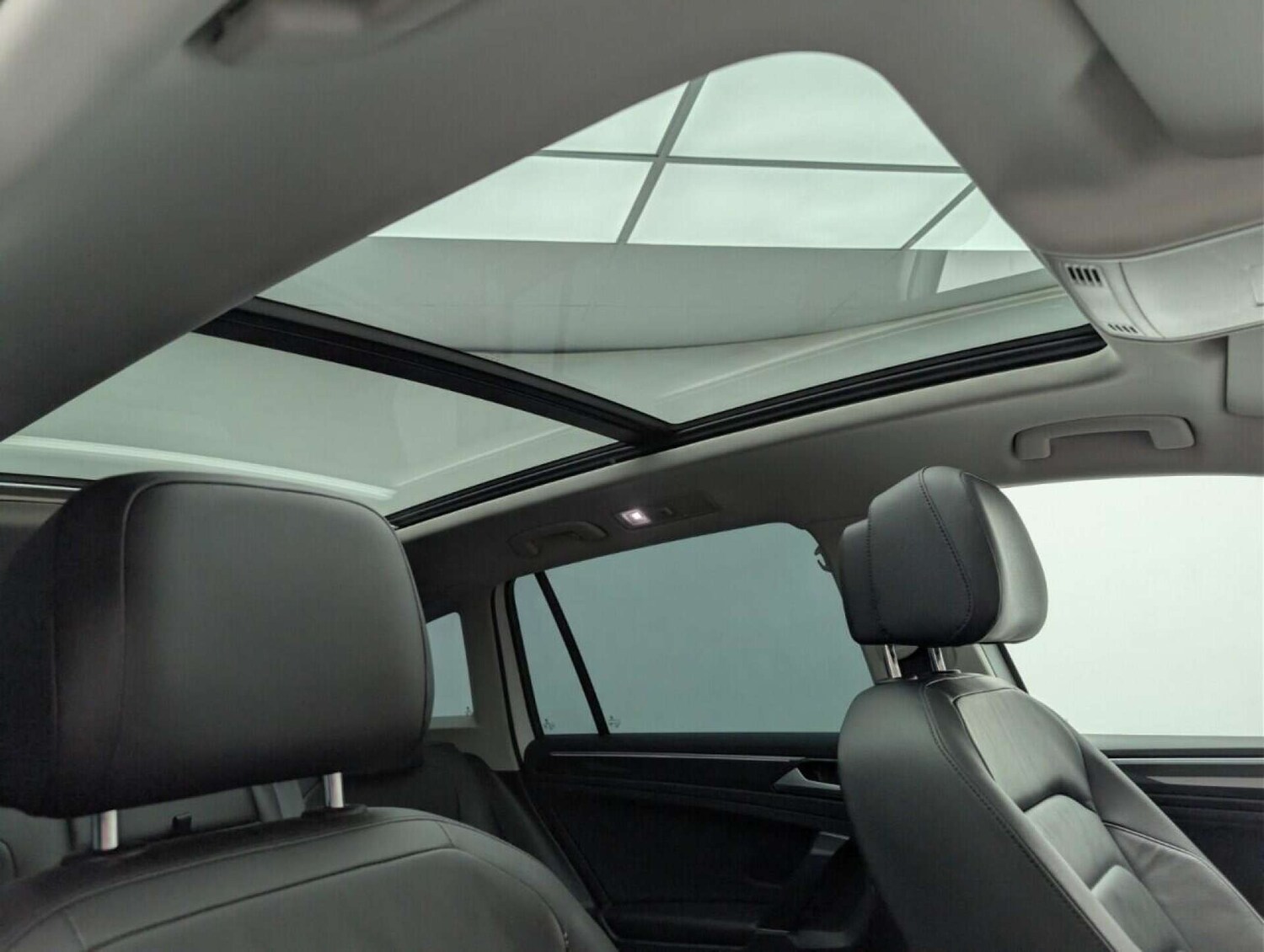 Used Volkswagen Tiguan 2017 for sale - 77713011: Photo 26