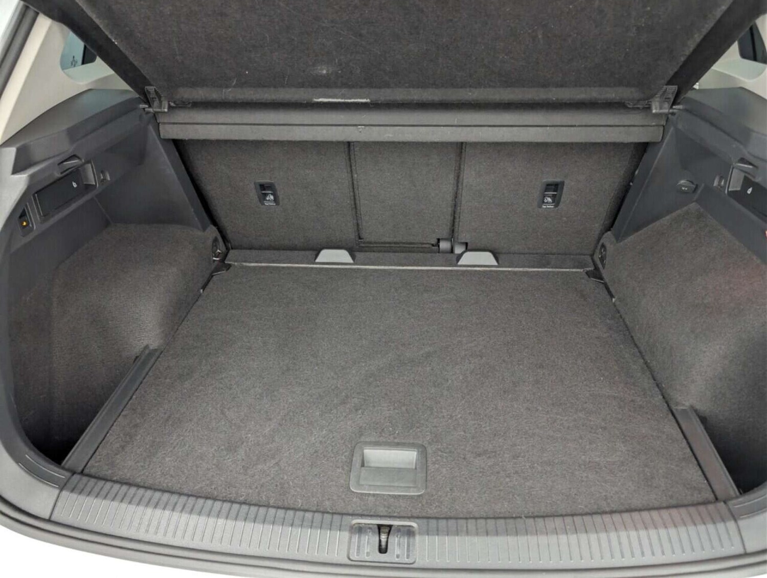 Used Volkswagen Tiguan 2017 for sale - 77713011: Photo 28