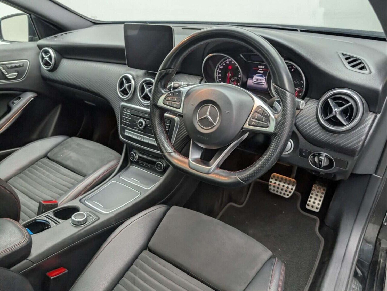 Used Mercedes-Benz A-Class 2018 for sale - 77713125: Photo 11