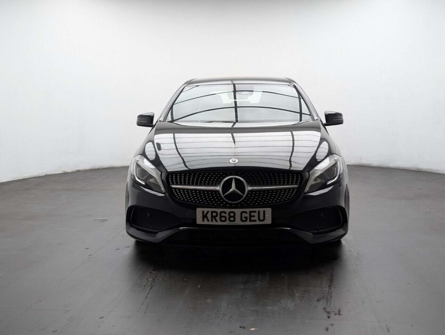 Used Mercedes-Benz A-Class 2018 for sale - 77713125: Photo 3