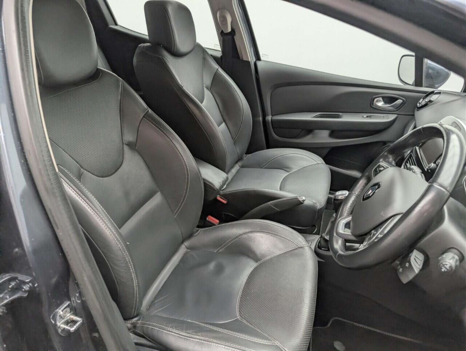 Used Renault Clio 2018 for sale - 77713194: Photo 12