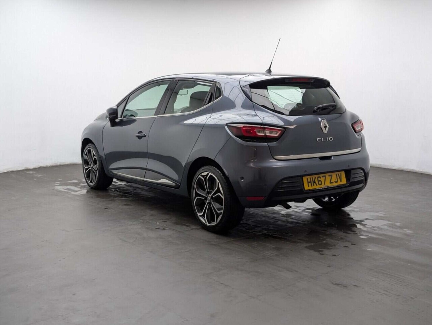 Used Renault Clio 2018 for sale - 77713194: Photo 6