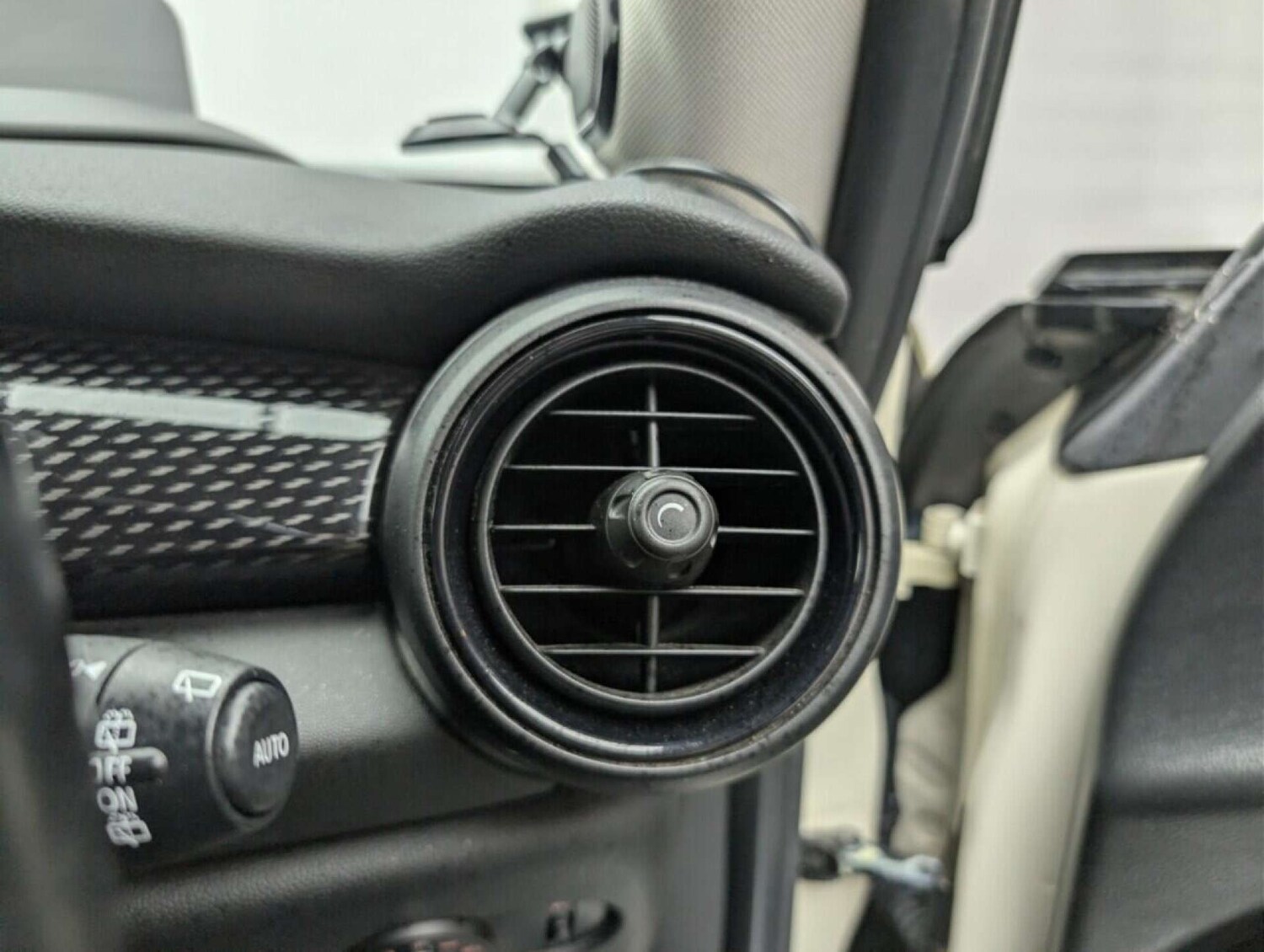 Used MINI Hatch 2018 for sale - 77713038: Photo 18