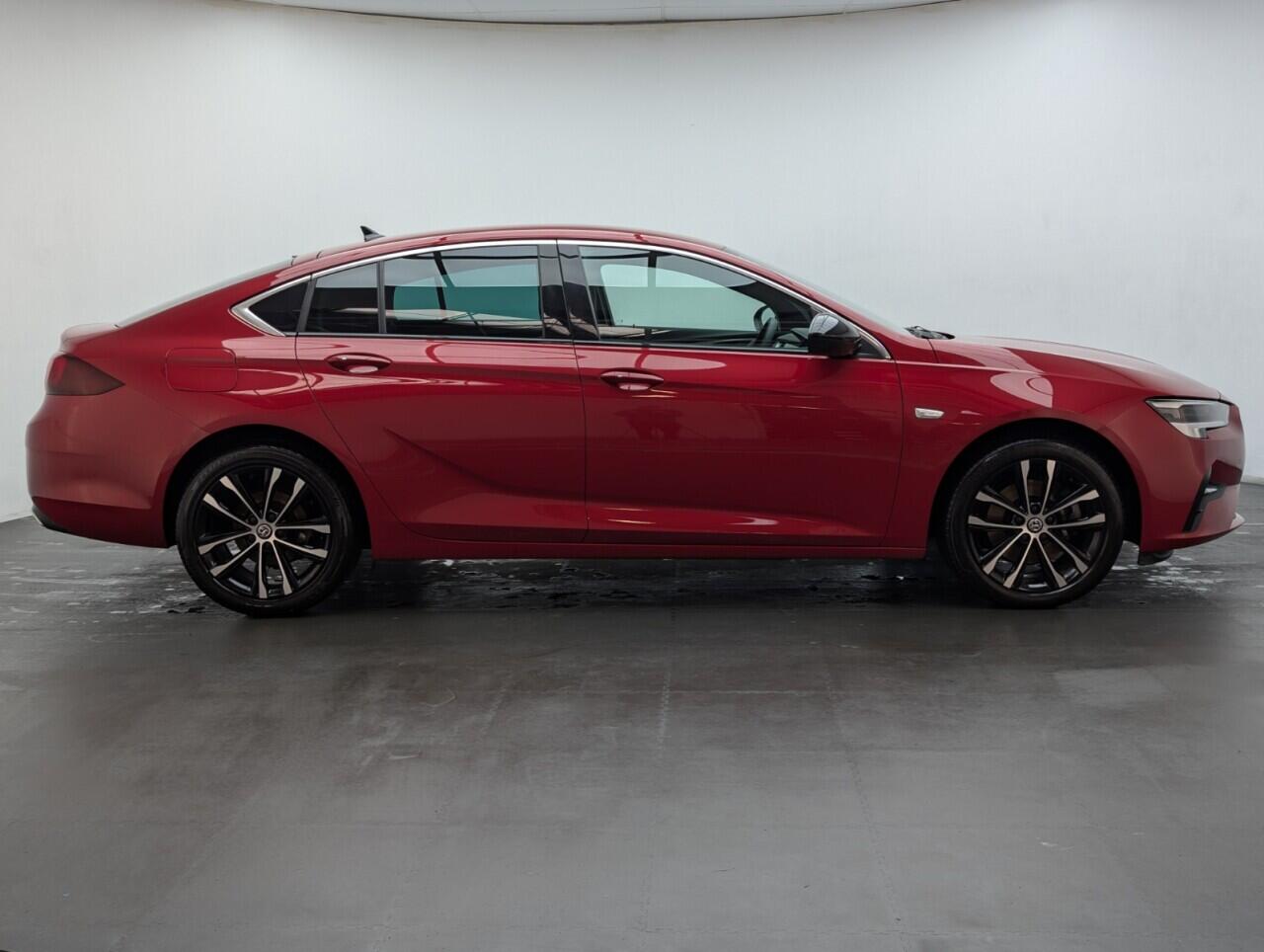 Used Vauxhall Insignia 2021 for sale - 76824985: Photo 9