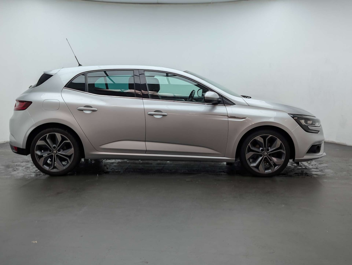 Used Renault Megane 2016 for sale - 77818758: Photo 11