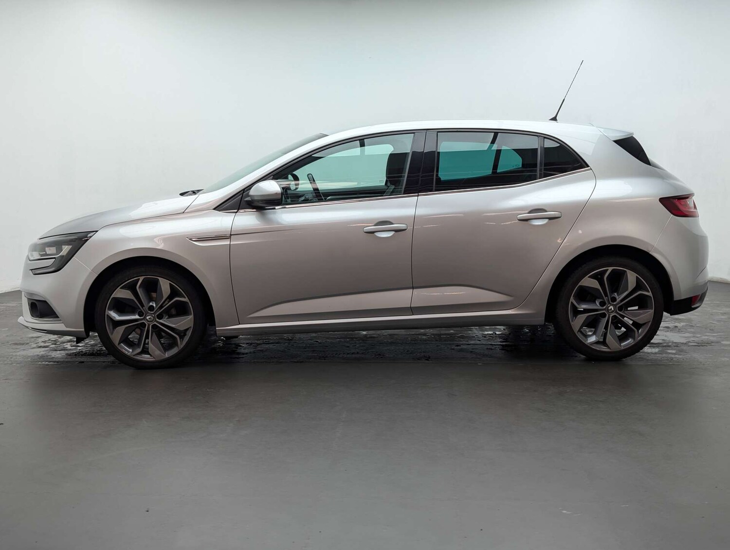 Used Renault Megane 2016 for sale - 77818758: Photo 6