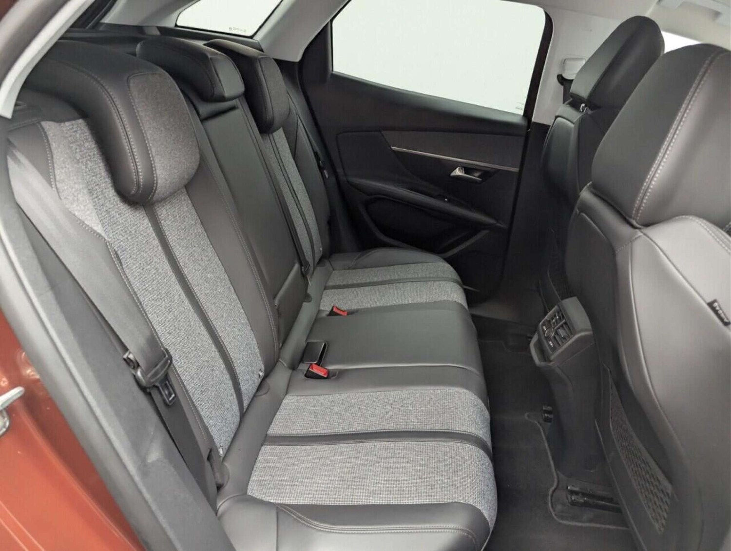 Used Peugeot 3008 2017 for sale - 78106763: Photo 28