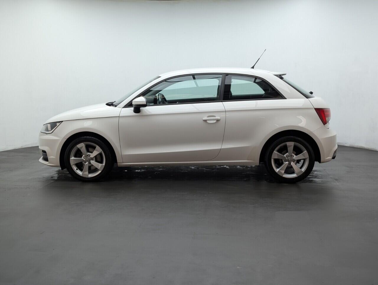 Used Audi A1 2016 for sale - 76633222: Photo 5
