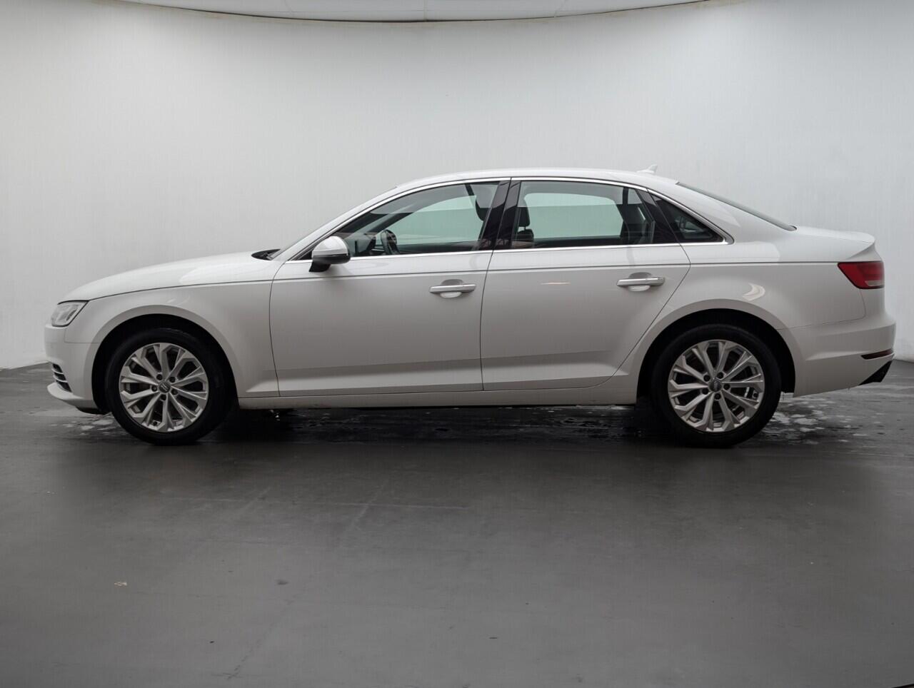 Used Audi A4 2017 for sale - 76887272: Photo 5