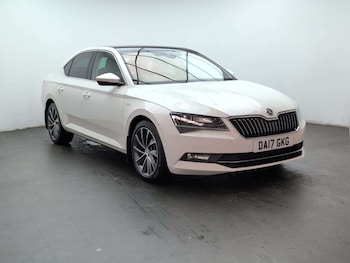 Used Skoda Superb 2017 for sale - 79404048: Photo