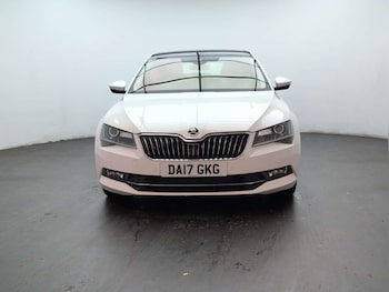 Used Skoda Superb 2017 for sale - 79404048: Photo