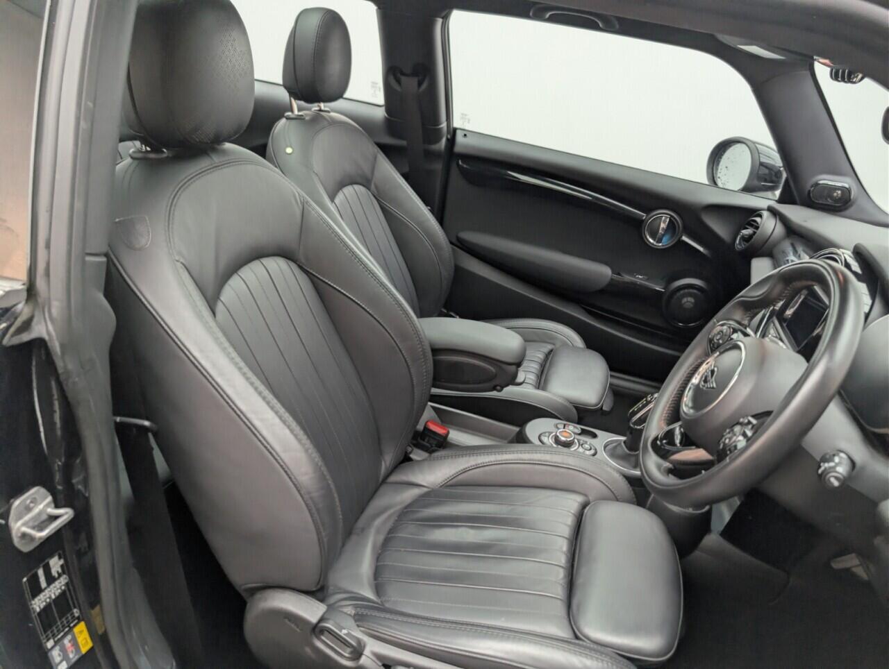 Used MINI Electric Hatch 2020 for sale - 76671282: Photo 13