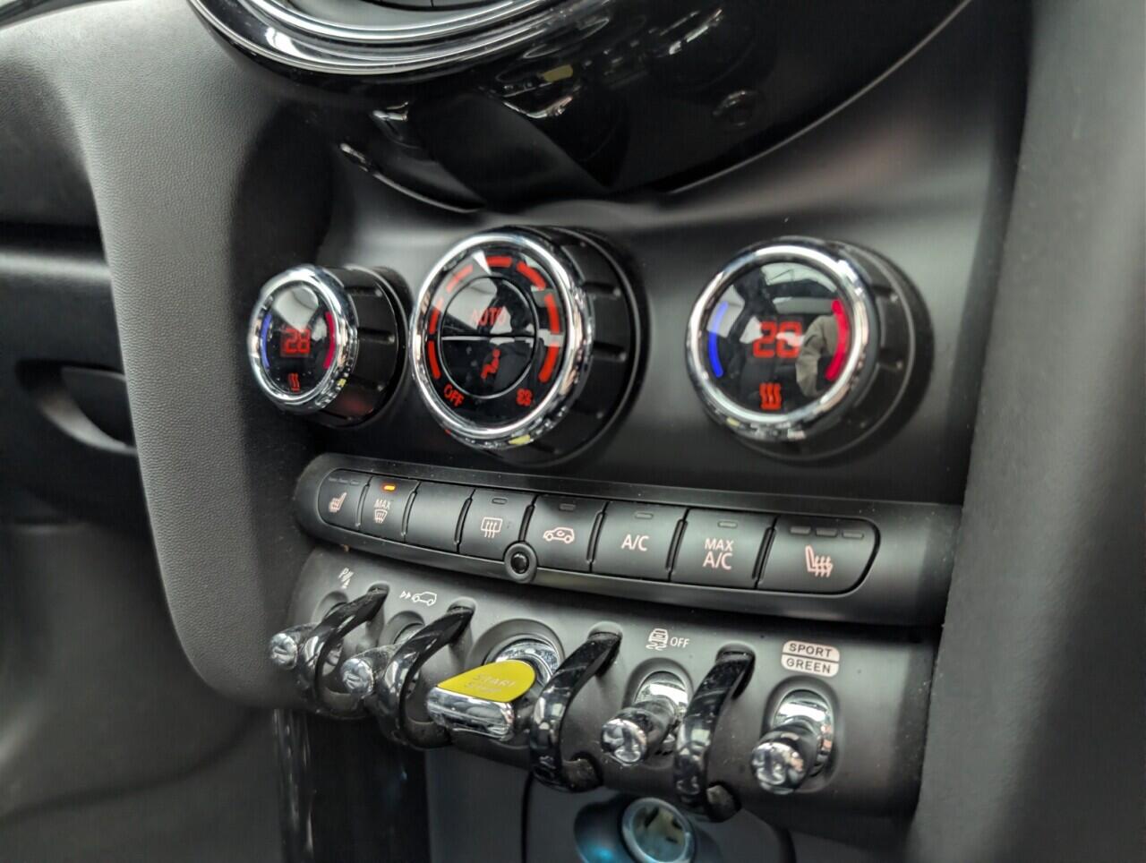 Used MINI Electric Hatch 2020 for sale - 76671282: Photo 16