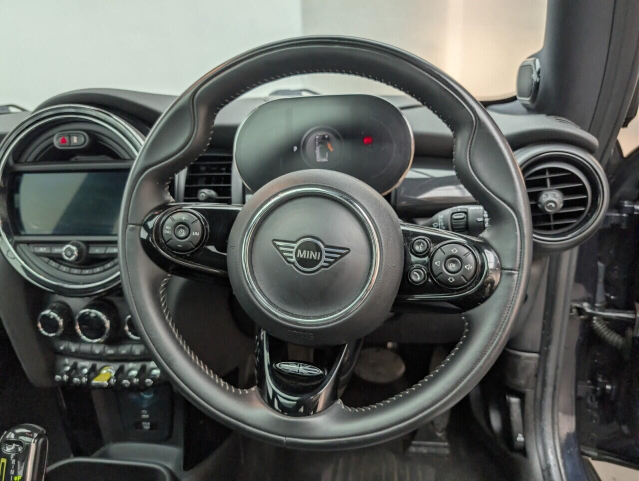 Used MINI Electric Hatch 2020 for sale - 76671282: Photo 21