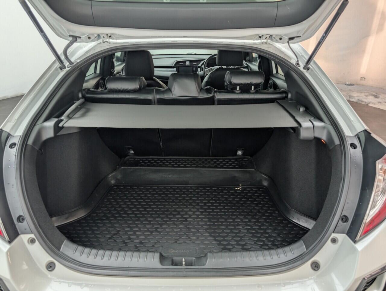 Used Honda Civic 2021 for sale - 76425179: Photo 26