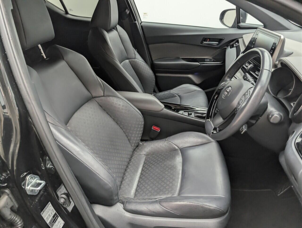 Used Toyota C-HR 2020 for sale - 76633628: Photo 12