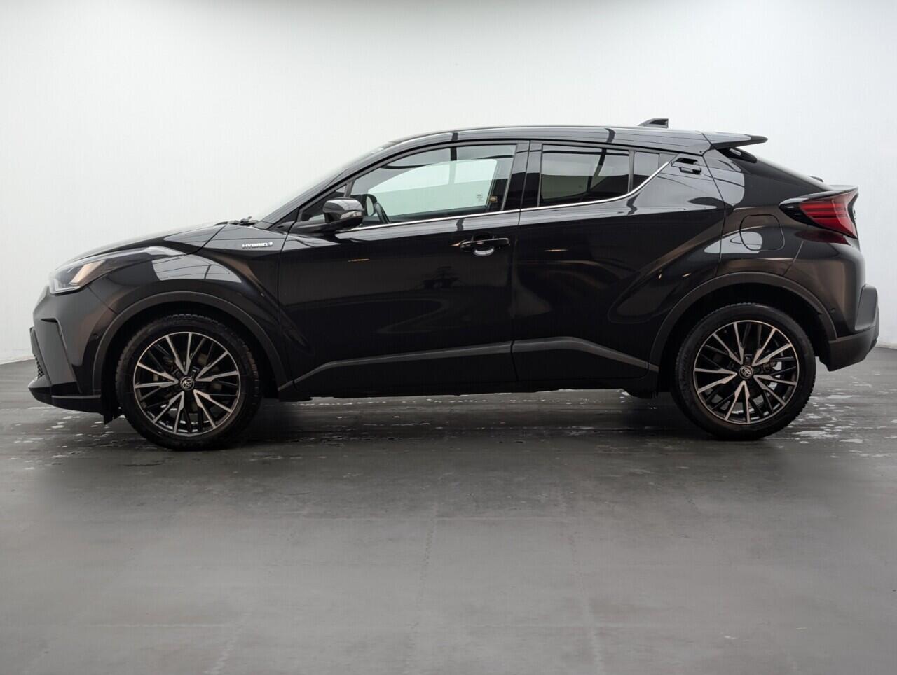 Used Toyota C-HR 2020 for sale - 76633628: Photo 5