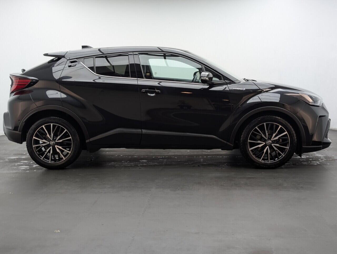 Used Toyota C-HR 2020 for sale - 76633628: Photo 9