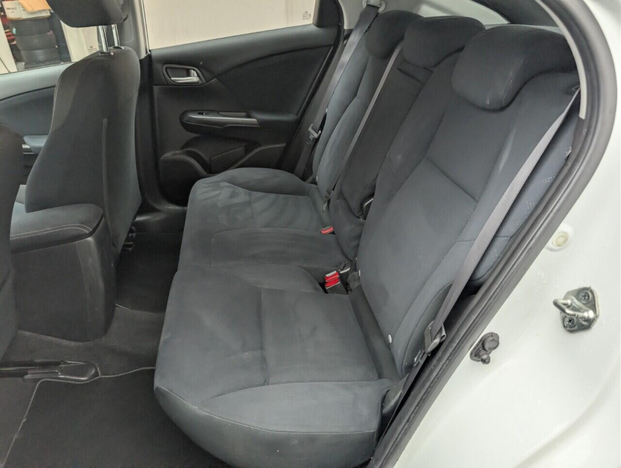 Used Honda Civic 2015 for sale - 76727155: Photo 26