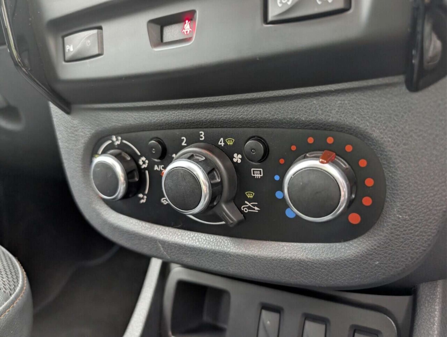 Used Dacia Duster 2017 for sale - 77713334: Photo 17