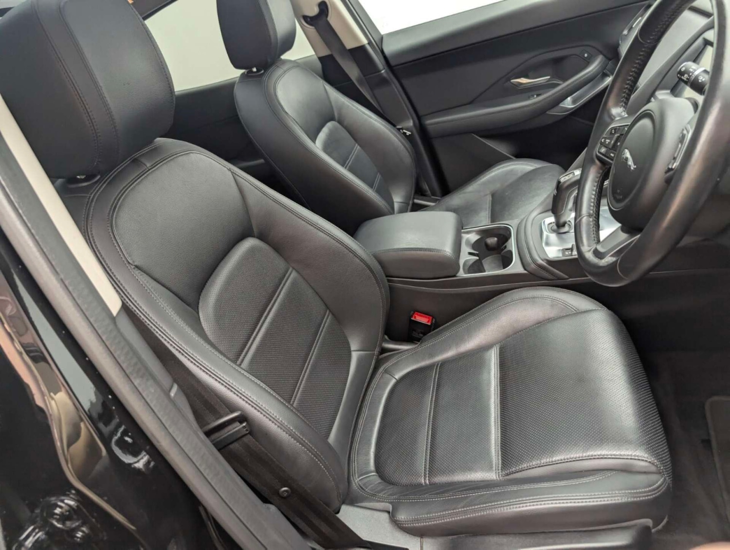 Used Jaguar E-Pace 2020 for sale - 77803664: Photo 14