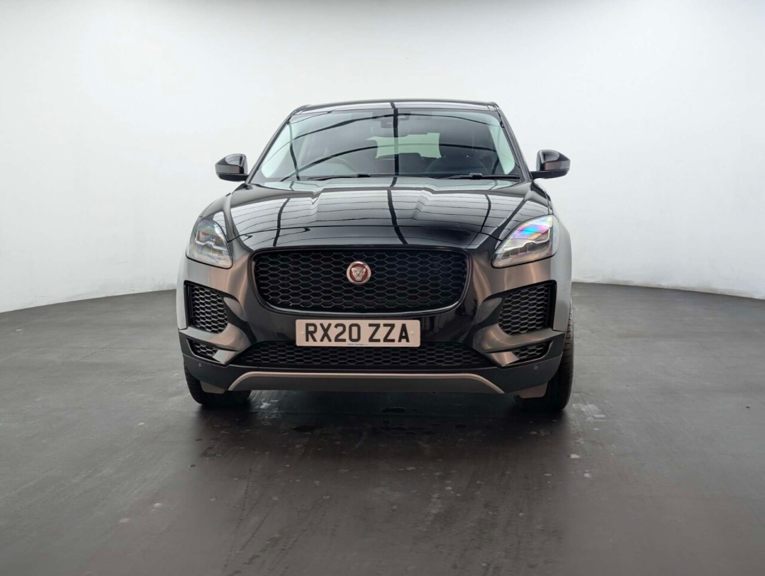 Used Jaguar E-Pace 2020 for sale - 77803664: Photo 3