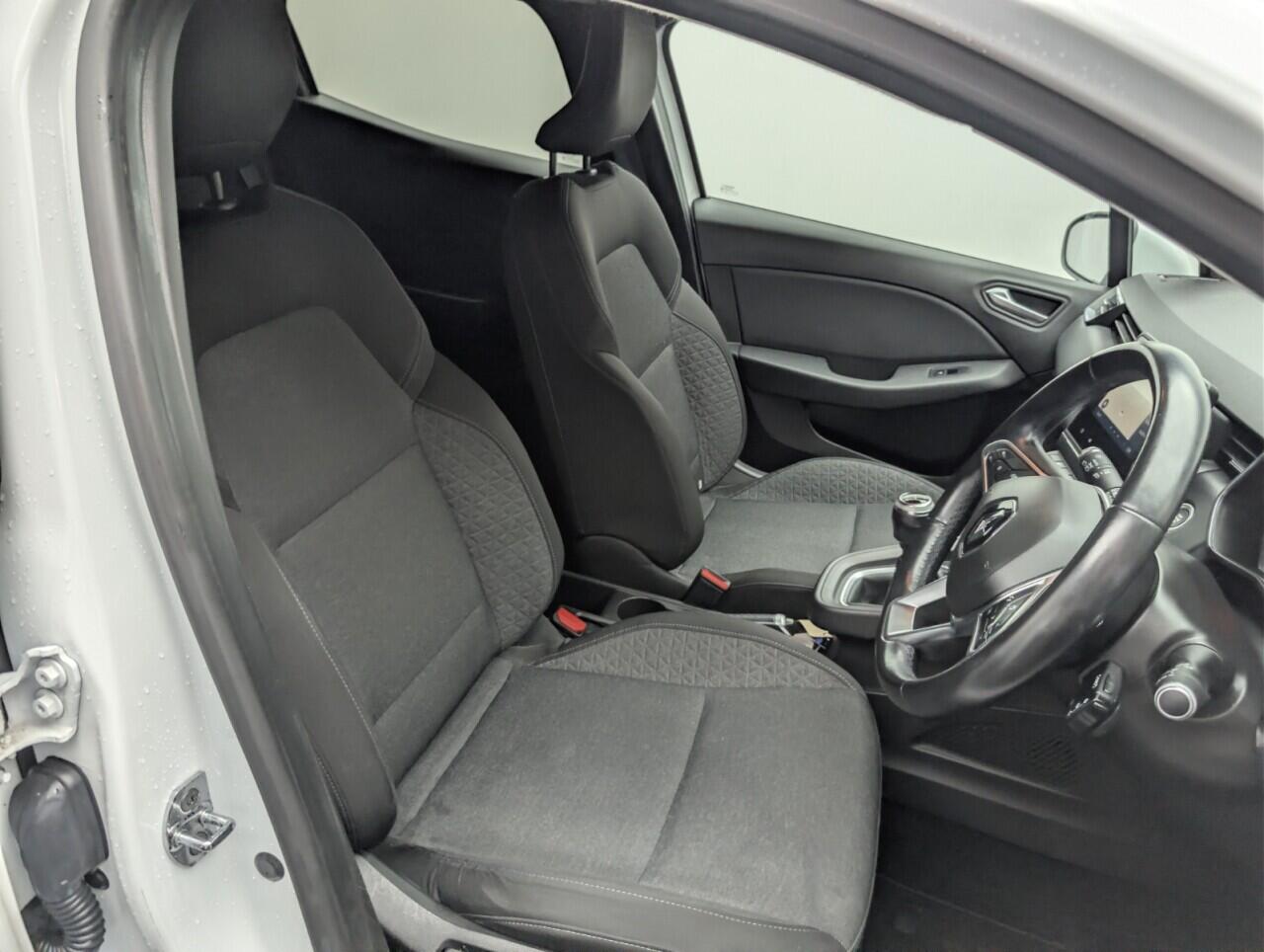 Used Renault Clio 2020 for sale - 77710549: Photo 12