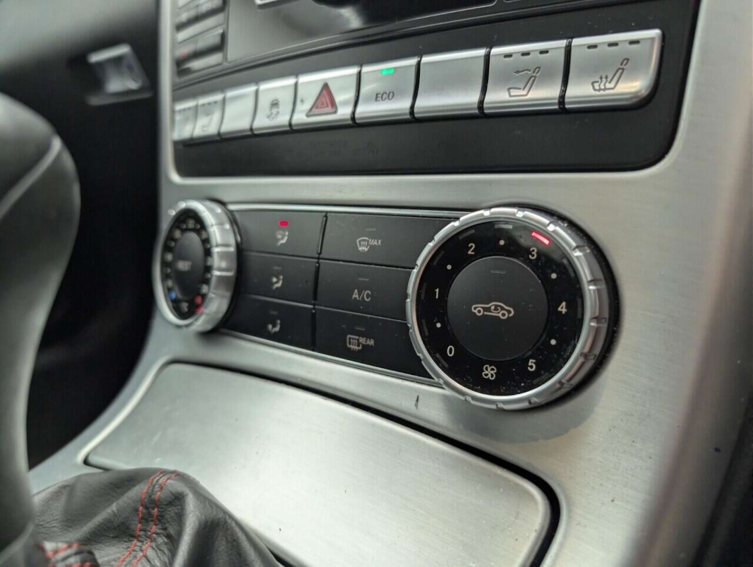 Used Mercedes-Benz SLK 2014 for sale - 77714444: Photo 16