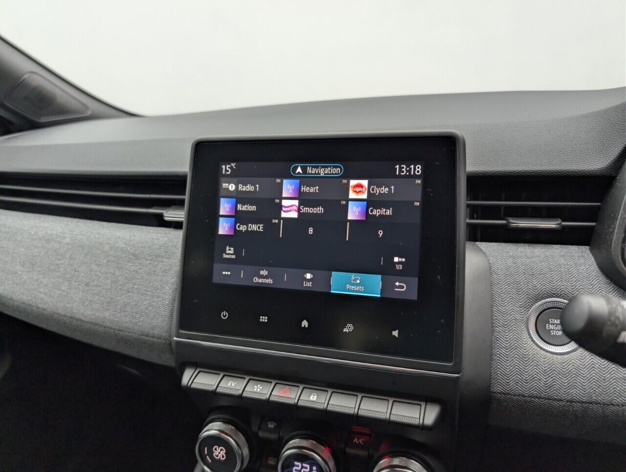 Used Renault Clio 2024 for sale - 76659288: Photo 14