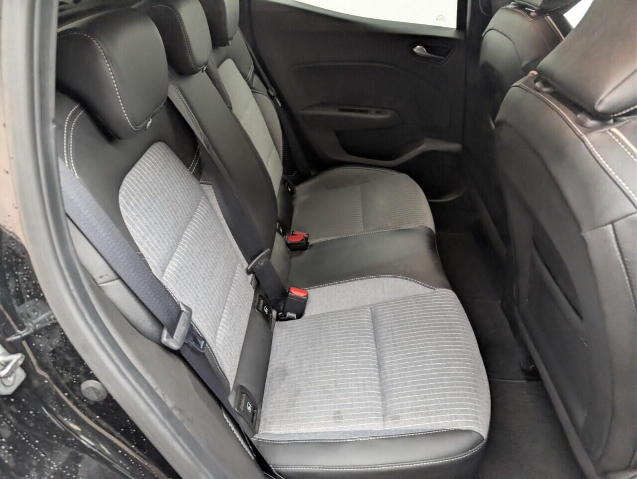 Used Renault Clio 2024 for sale - 76659288: Photo 25