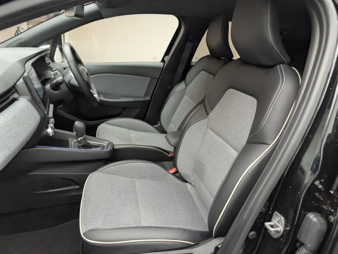 Used Renault Clio 2024 for sale - 76659288: Photo 28