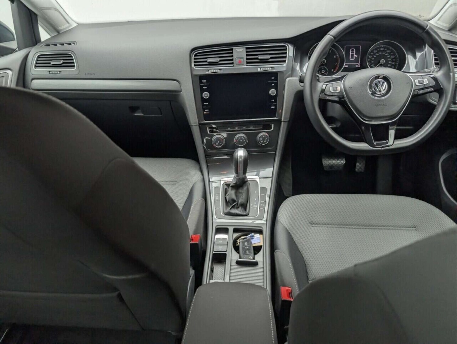 Used Volkswagen Golf 2018 for sale - 77714807: Photo 21