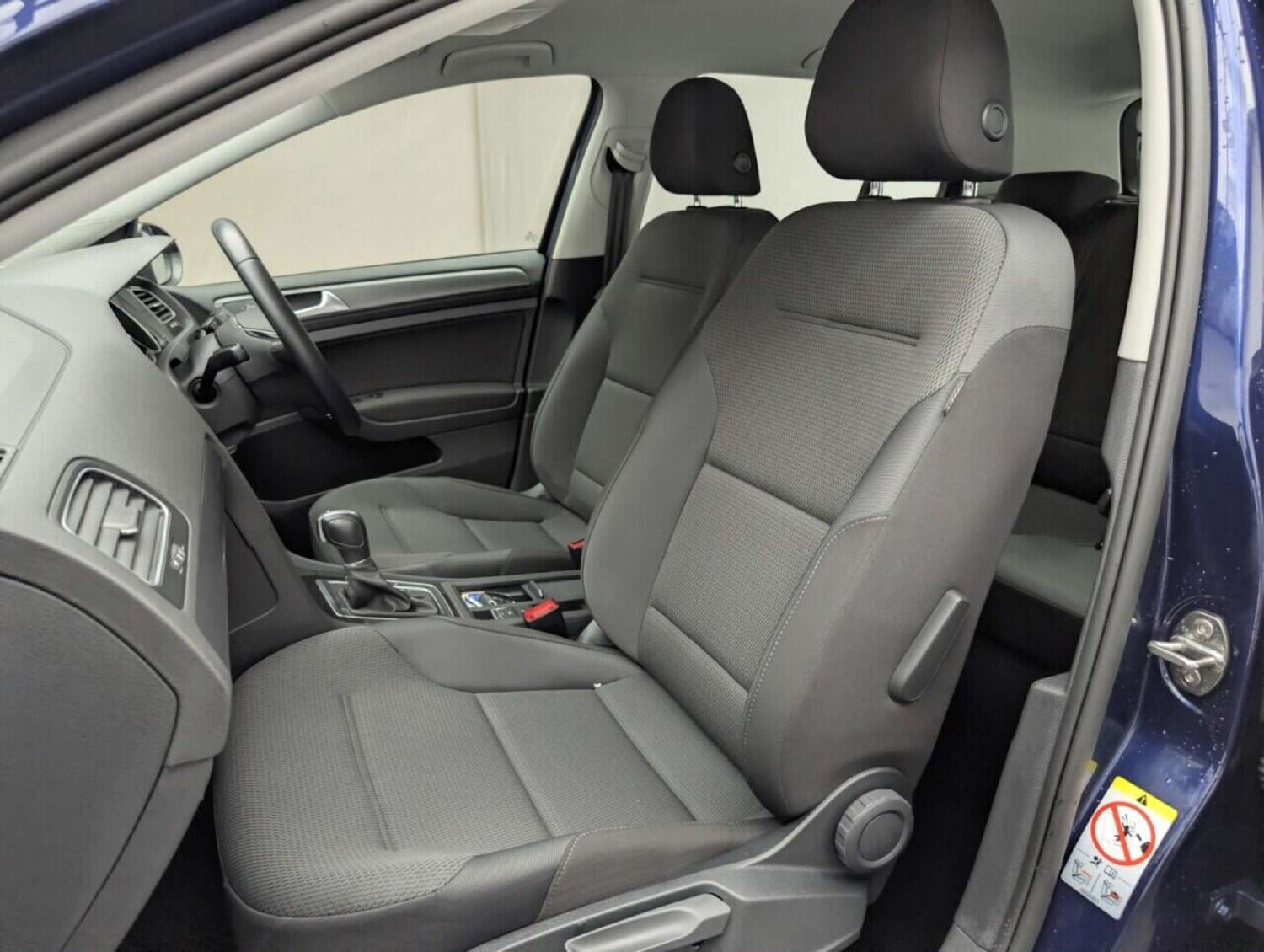 Used Volkswagen Golf 2018 for sale - 77714807: Photo 25