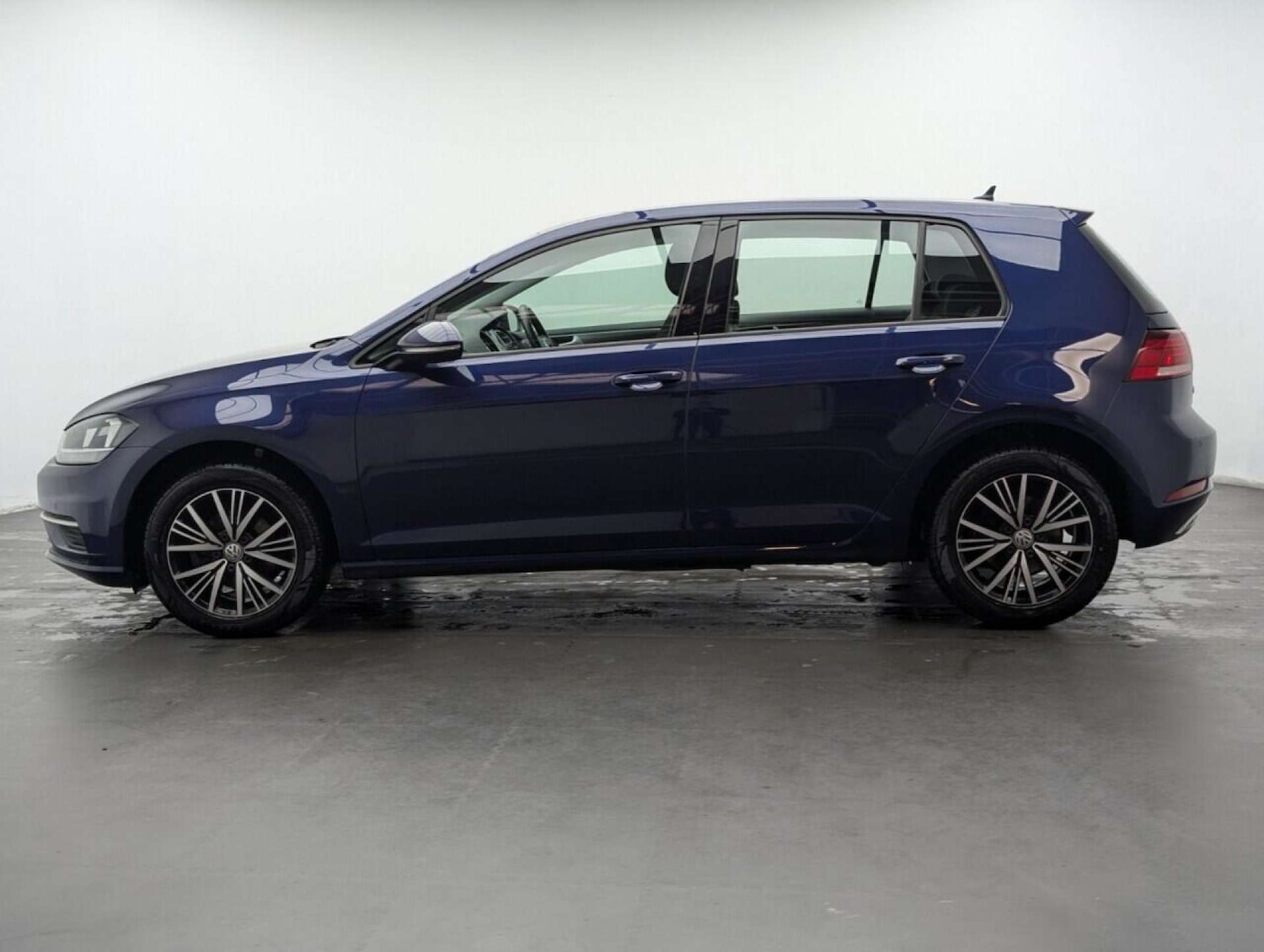 Used Volkswagen Golf 2018 for sale - 77714807: Photo 5