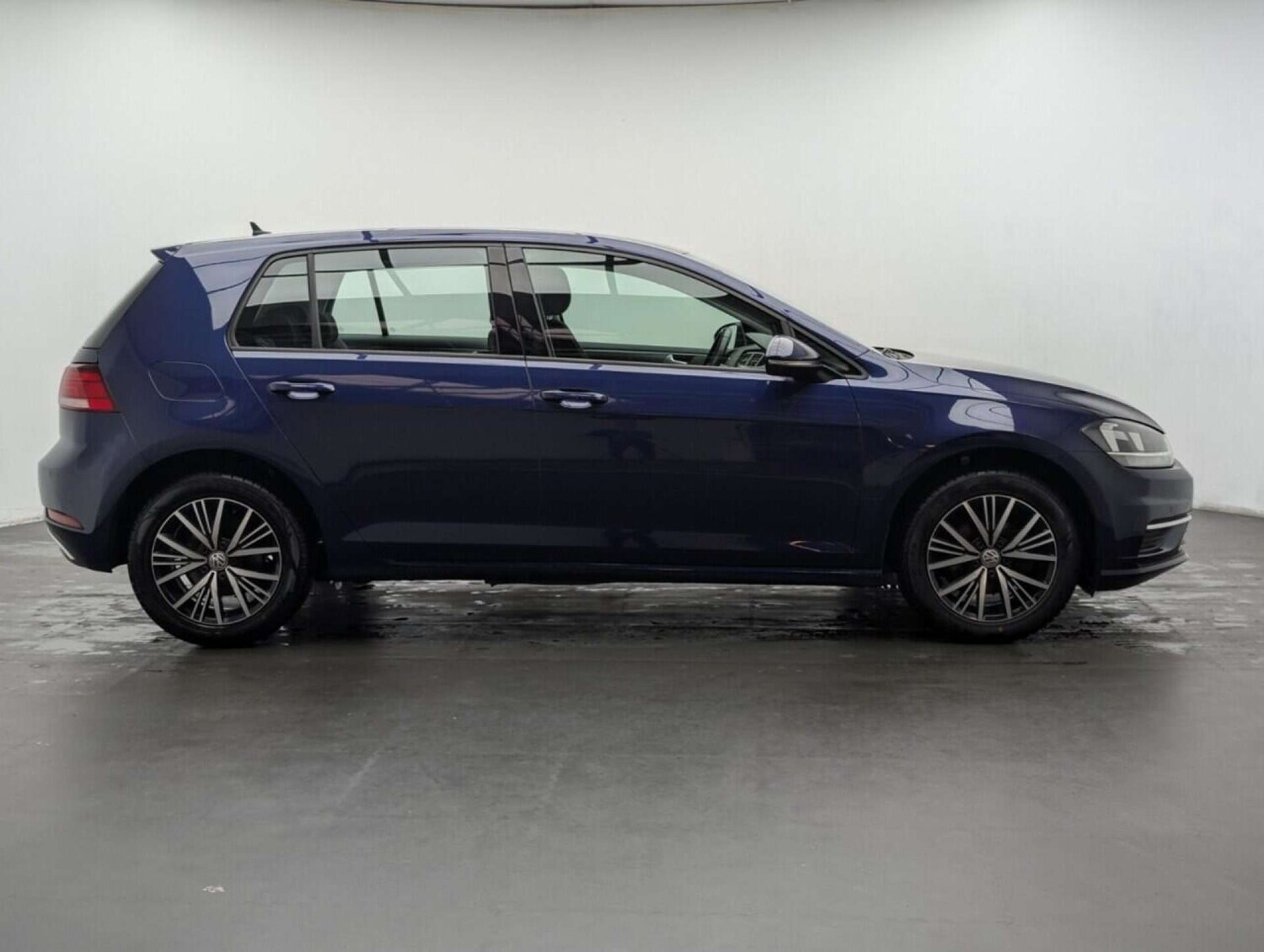 Used Volkswagen Golf 2018 for sale - 77714807: Photo 9