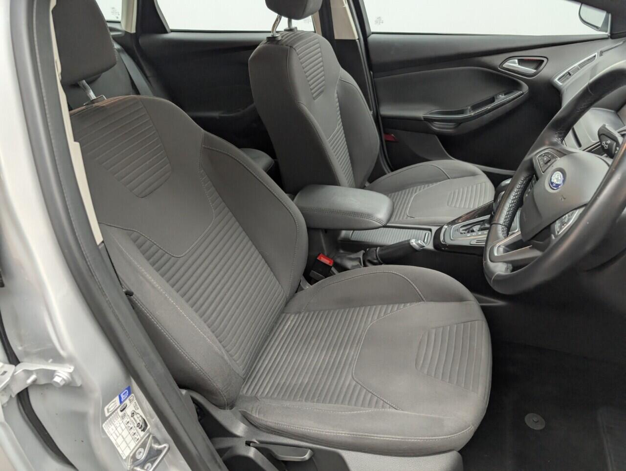 Used Ford Focus 2015 for sale - 76422541: Photo 12