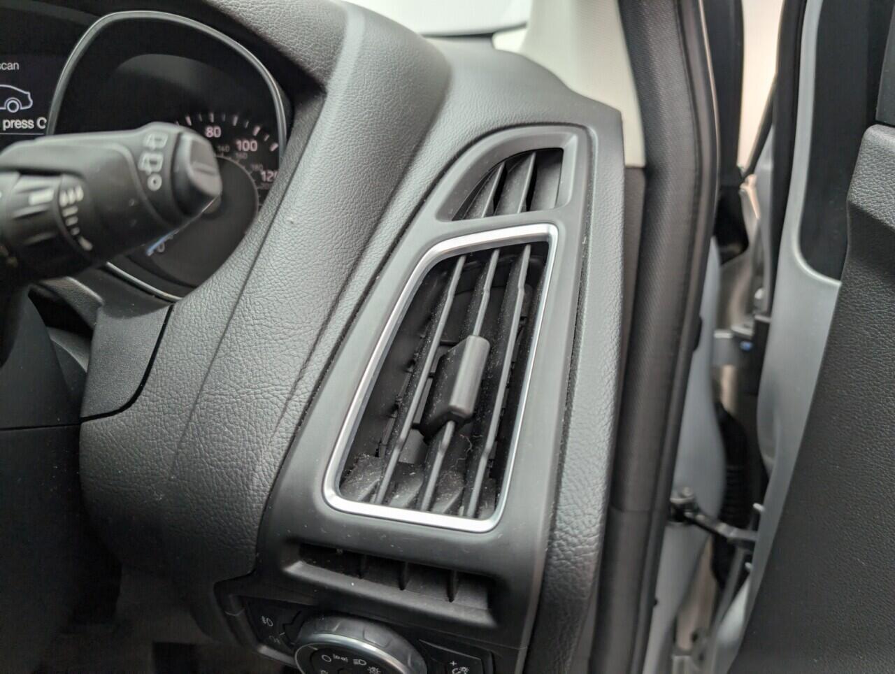 Used Ford Focus 2015 for sale - 76422541: Photo 21