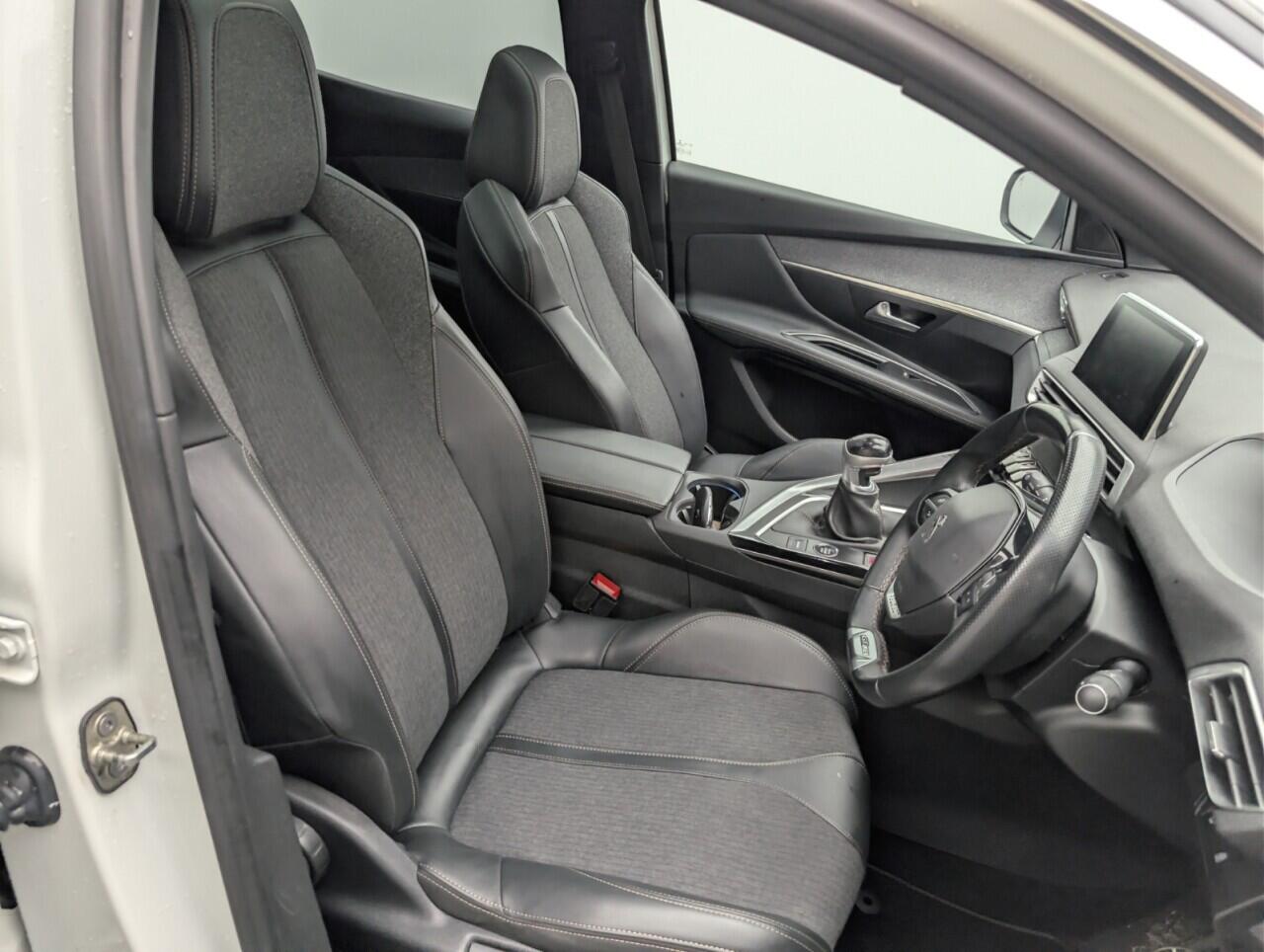 Used Peugeot 3008 2019 for sale - 77549390: Photo 12