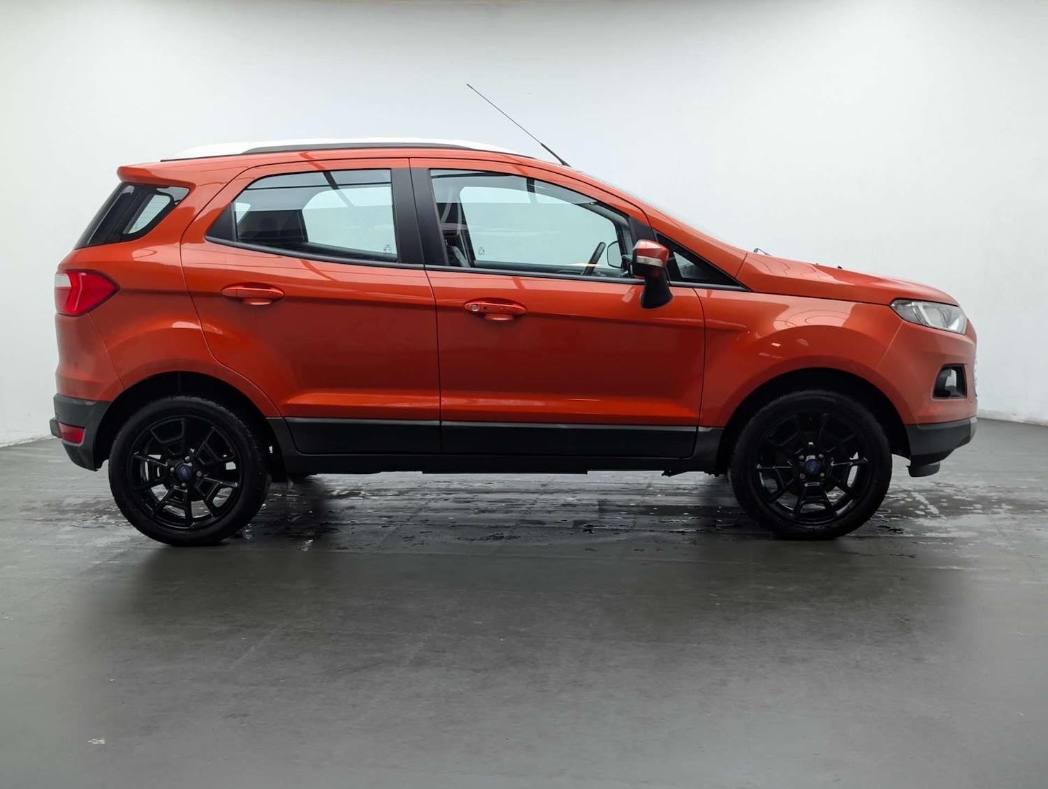 Used Ford Ecosport 2017 for sale - 77891354: Photo 2