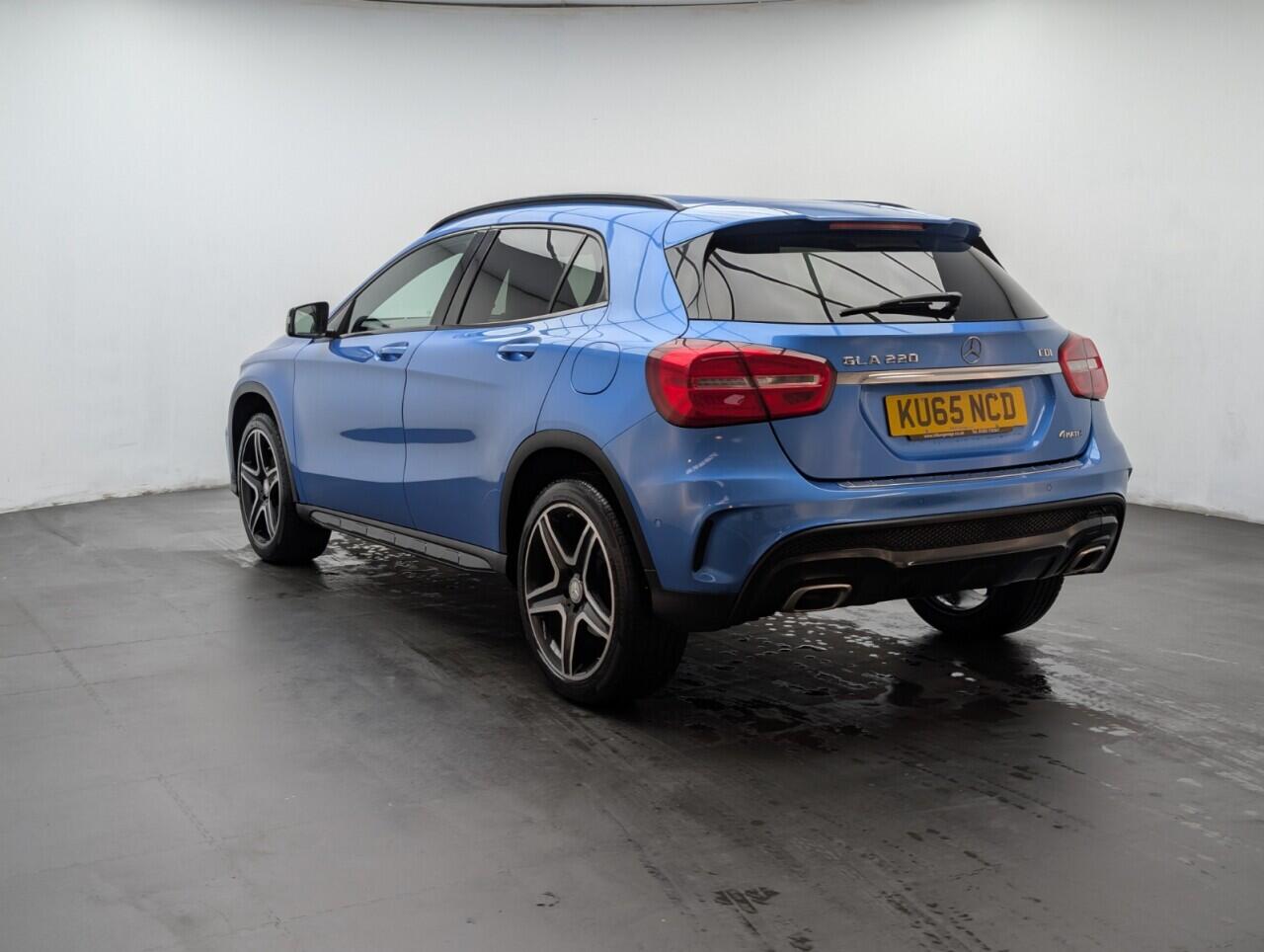 Used Mercedes-Benz A-Class 2015 for sale - 76607442: Photo 6