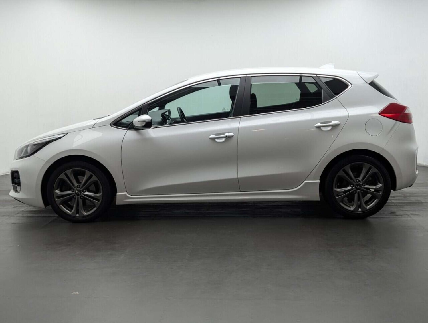 Used Kia Ceed 2017 for sale - 77714862: Photo 5