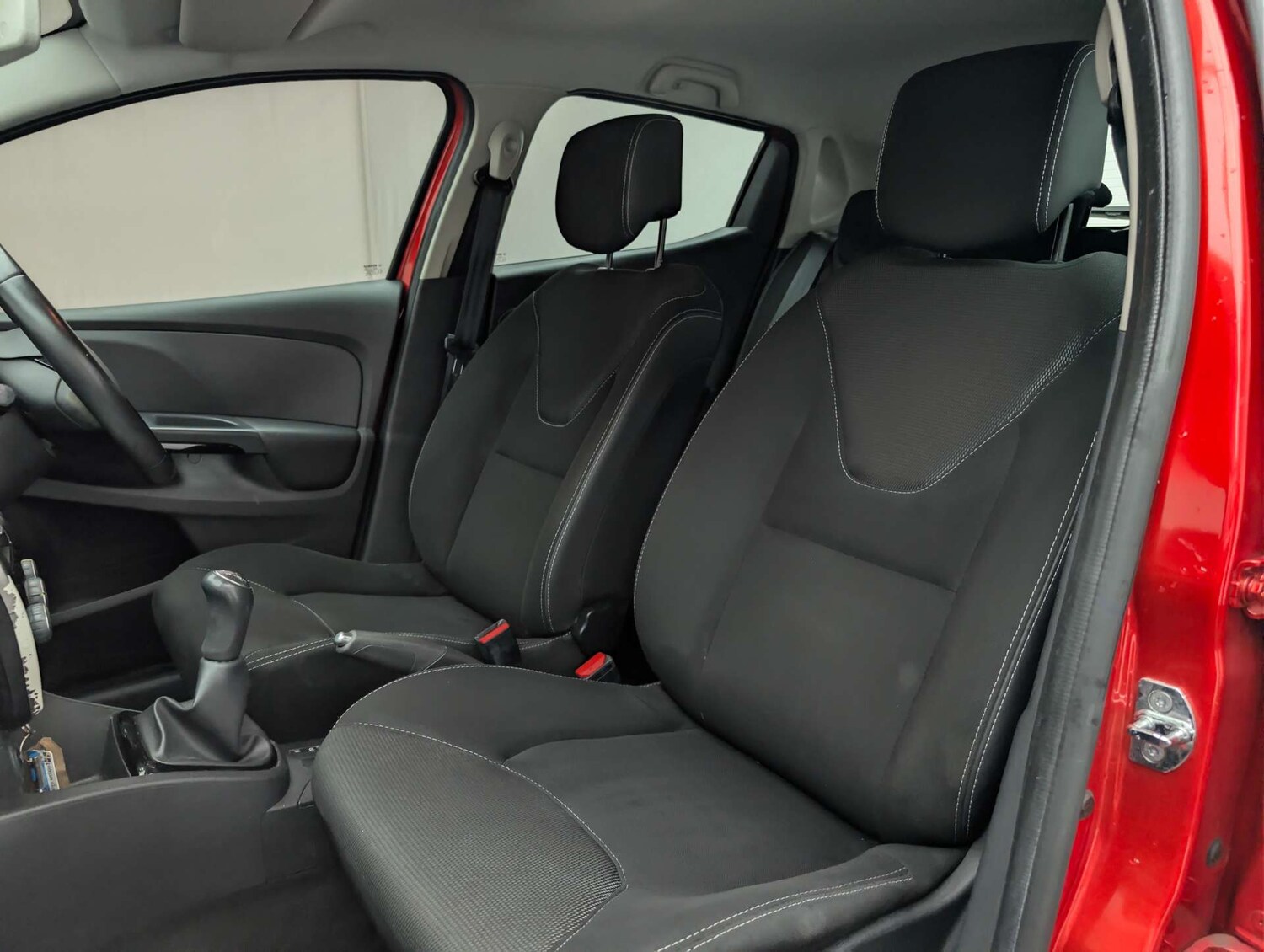 Used Renault Clio 2016 for sale - 77937307: Photo 14