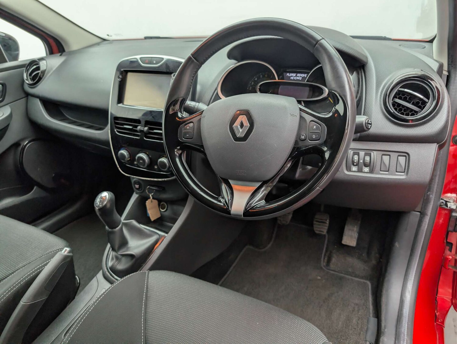 Used Renault Clio 2016 for sale - 77937307: Photo 27