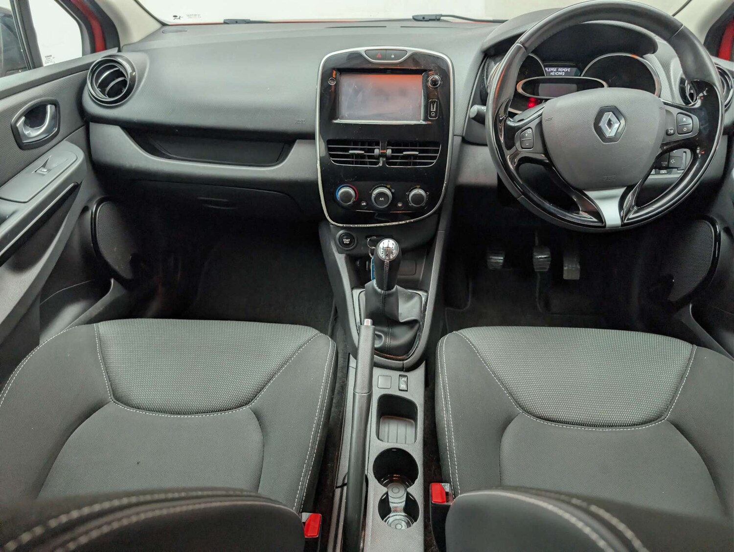 Used Renault Clio 2016 for sale - 77937307: Photo 29